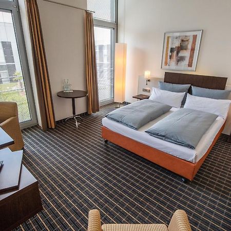 Livenwork Hotel & Coworking Gvz Ингольштадт Экстерьер фото