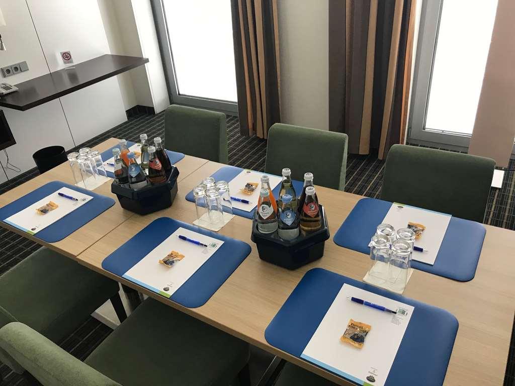 Livenwork Hotel & Coworking Gvz Ингольштадт Удобства фото