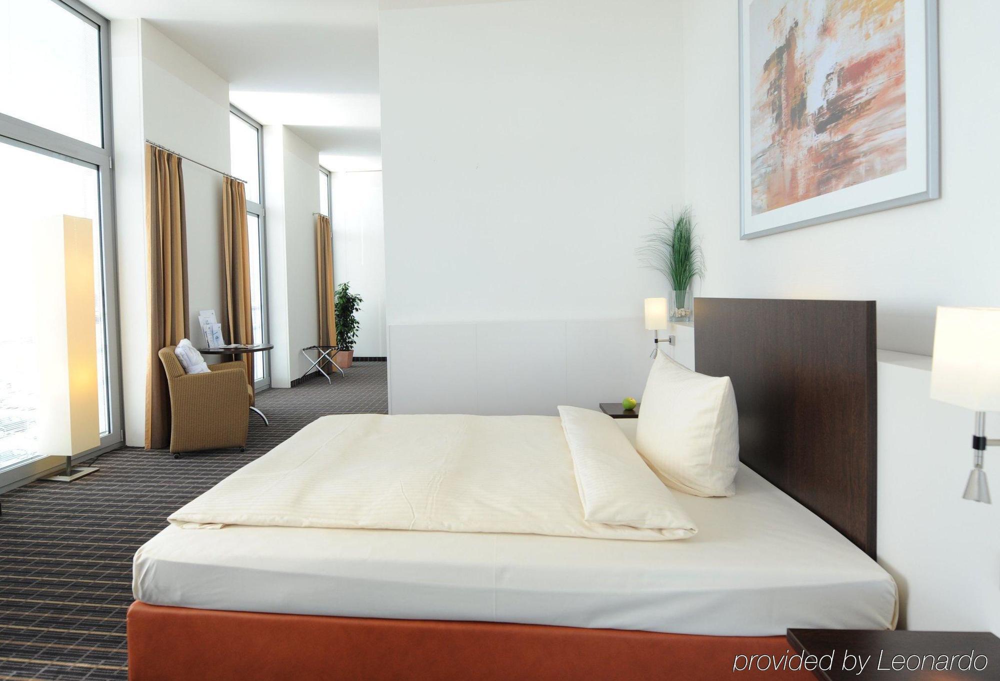 Livenwork Hotel & Coworking Gvz Ингольштадт Экстерьер фото