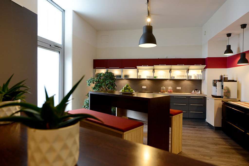 Livenwork Hotel & Coworking Gvz Ингольштадт Ресторан фото